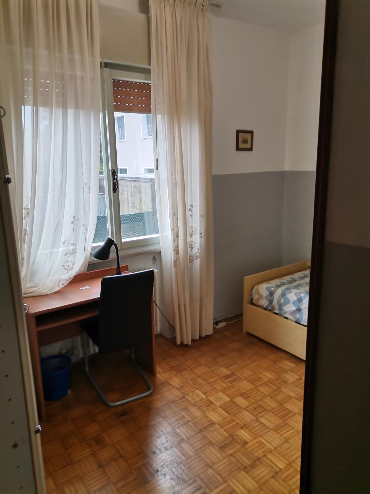 Camera In Appartamento Pordenone Buitenkant foto